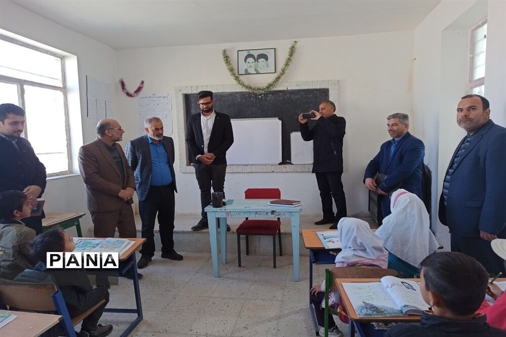 بازدید مدیرکل آموزش و پرورش خراسان جنوبی از مدارس منطقه آموزش و پرورش دستگران طبس