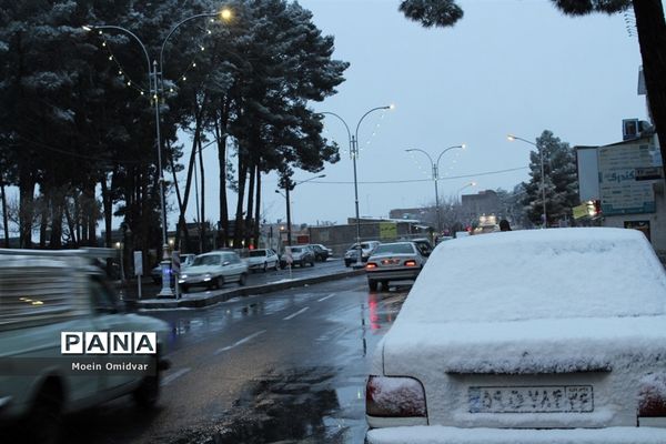 بارش برف بعد از سال‌ها  انتظار در کاشمر