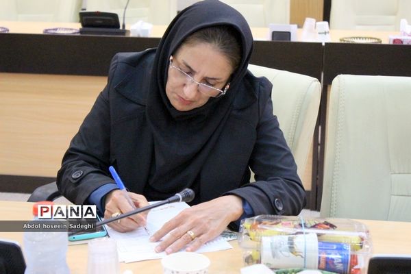نشست خبری معاون هماهنگی امور اقتصادی استانداری بوشهر