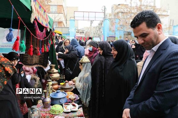 برگزاری جشنواره ایران‌شناسی در دبستان طواف معماریان ناحیه2 شهرری