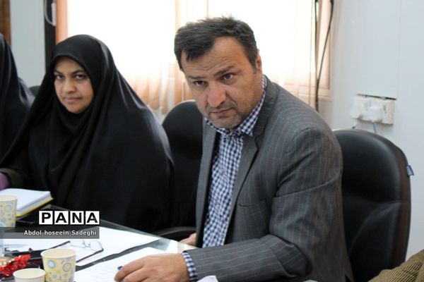 جلسه هم‌اندیشی معاونت آموزش ابتدایی اداره‌کل آموزش و پرورش استان بوشهر