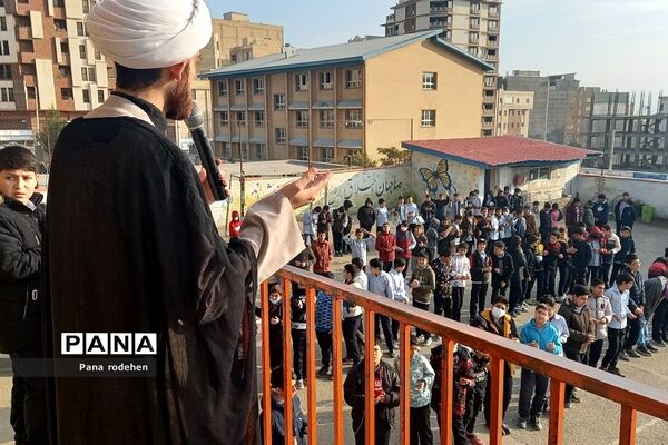 برگزاری نشست‌ها و جلسات بصیرتی و آموزشی در دبیرستان امام علی(ع)