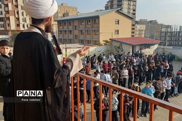 برگزاری نشست‌ها و جلسات بصیرتی و آموزشی در دبیرستان امام علی(ع)