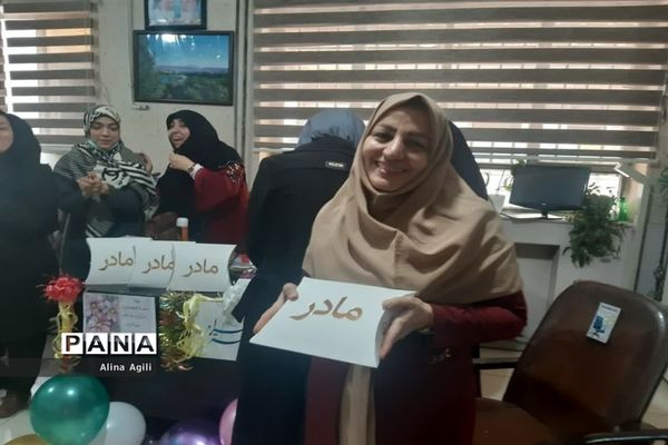 جشن میلاد حضرت فاطمه زهرا(س) درآموزشگاه مکتب الاحرار اسلامشهر