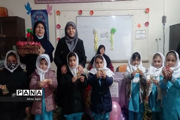 جشن میلاد حضرت فاطمه زهرا(س) درآموزشگاه مکتب الاحرار اسلامشهر