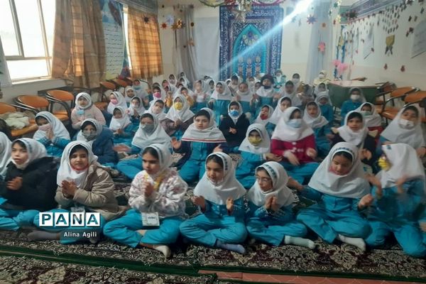 جشن میلاد حضرت فاطمه زهرا(س) درآموزشگاه مکتب الاحرار اسلامشهر