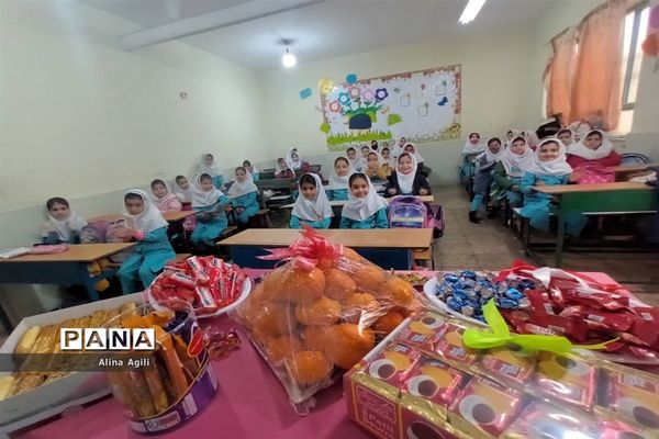 جشن میلاد حضرت فاطمه زهرا(س) درآموزشگاه مکتب الاحرار اسلامشهر