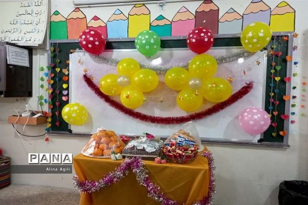 جشن میلاد حضرت فاطمه زهرا(س) درآموزشگاه مکتب الاحرار اسلامشهر