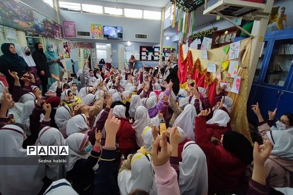 جشن میلاد حضرت فاطمه(س) در دبستان حضرت زهرا(س) یک رودهن