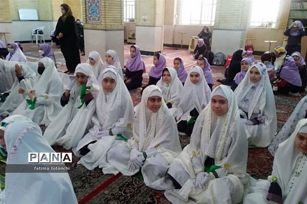 برگزاری اجلاسیه نماز  دانش آموزان دختر دبستانی ناحیه 3 شیراز