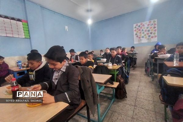 جنگ میلاد حضرت زهرا (س) در دبستان میثاق فشافویه