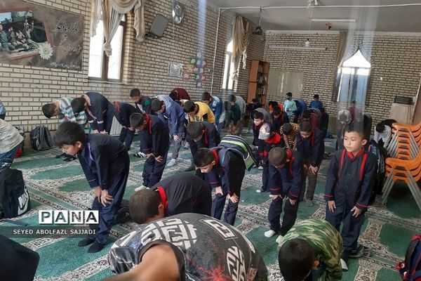 جنگ میلاد حضرت زهرا (س) در دبستان میثاق فشافویه