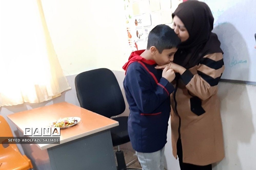 جنگ میلاد حضرت زهرا (س) در دبستان میثاق فشافویه