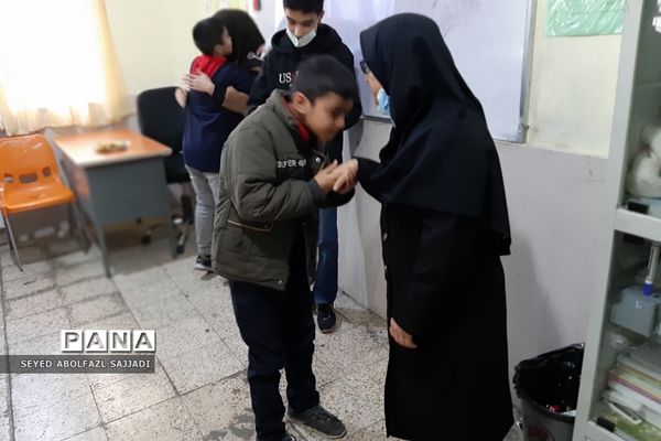 جنگ میلاد حضرت زهرا (س) در دبستان میثاق فشافویه