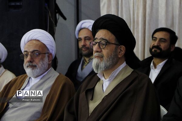 جشن شکوفایی  پنج هزار نفری دانش‌آموزان دختر