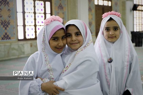 جشن شکوفایی  پنج هزار نفری دانش‌آموزان دختر