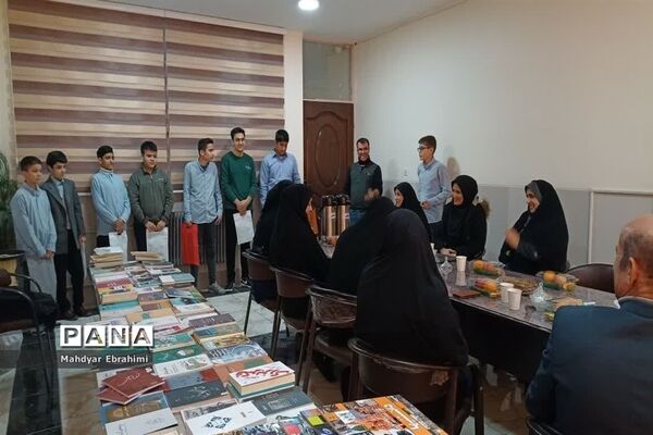 مراسم تجلیل از مادران شهدا و اعضاء انجمن اولیاء و مربیان آموزشگاه شهید کاظمی  اسلامشهر