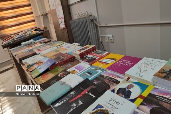 مراسم تجلیل از مادران شهدا و اعضاء انجمن اولیاء و مربیان آموزشگاه شهید کاظمی  اسلامشهر