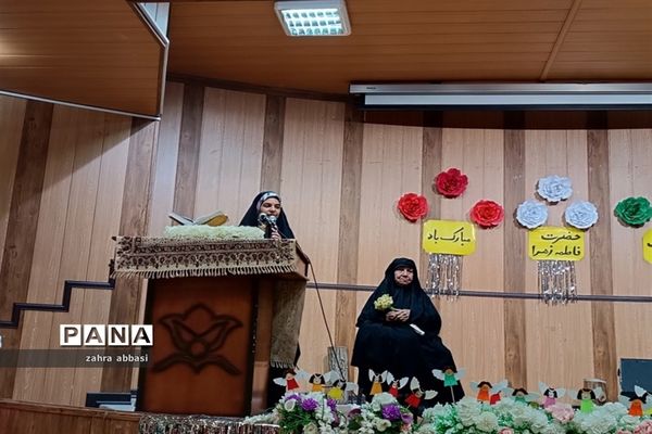جشن میلاد حضرت زهرا(س) در کانون فرهنگی تربیتی حضرت زینب (س) ناحیه 3 شیراز