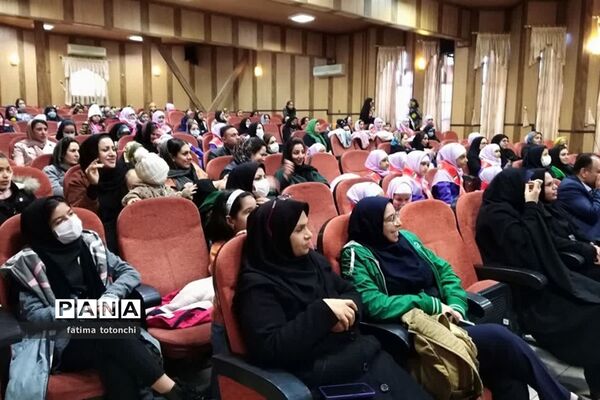 جشن میلاد حضرت زهرا(س) در کانون فرهنگی تربیتی حضرت زینب (س) ناحیه 3 شیراز