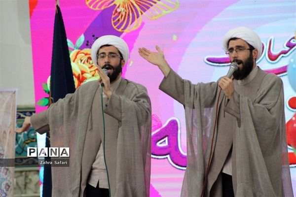 آیین جشن تکلیف دانش‌آموزان دختر منطقه چهاردانگه با عنوان «نیلوفرانه»