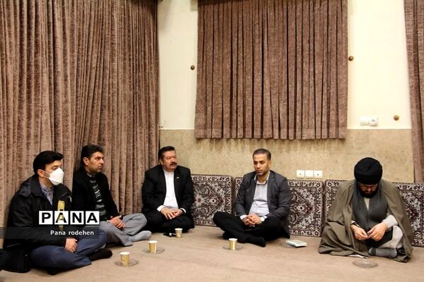 مراسم ولادت حضرت فاطمه(س) در دفتر امام جمعه رودهن
