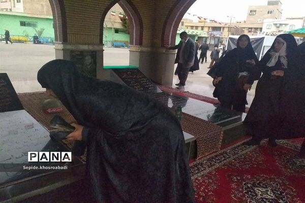راهپیمایی در پی محکوم کردن اهانت نشریه فرانسوی به رهبری، در پاکدشت