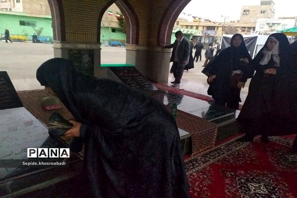 راهپیمایی در پی محکوم کردن اهانت نشریه فرانسوی به رهبری، در پاکدشت