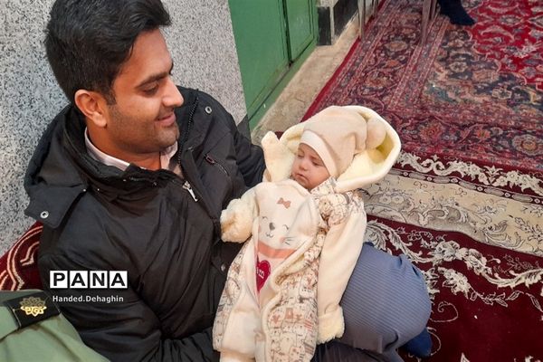 تقدیر از مادران دارای سه فرزند پاکدشتی