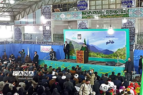 استقبال بی‌نظیر مردم شهرستان خاتم از رئیس‌جمهوری