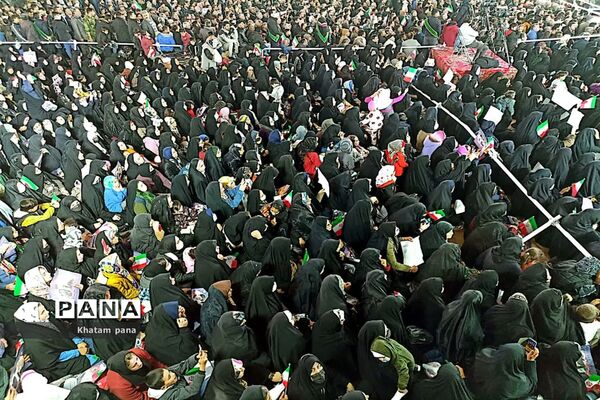استقبال بی‌نظیر مردم شهرستان خاتم از رئیس‌جمهوری
