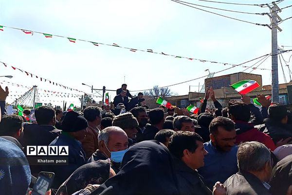 استقبال بی‌نظیر مردم شهرستان خاتم از رئیس‌جمهوری