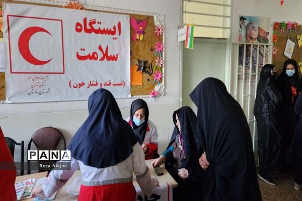 اردوی جهادی ستاد توانمندسازی و تحول اجتماعی در شهرستان بهارستان