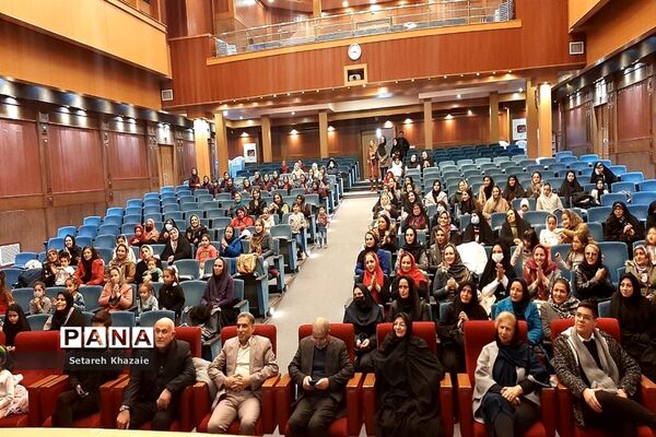 مراسم روز مادر دبستان احدیان در فرهنگسرای آریو مصلی نژاد