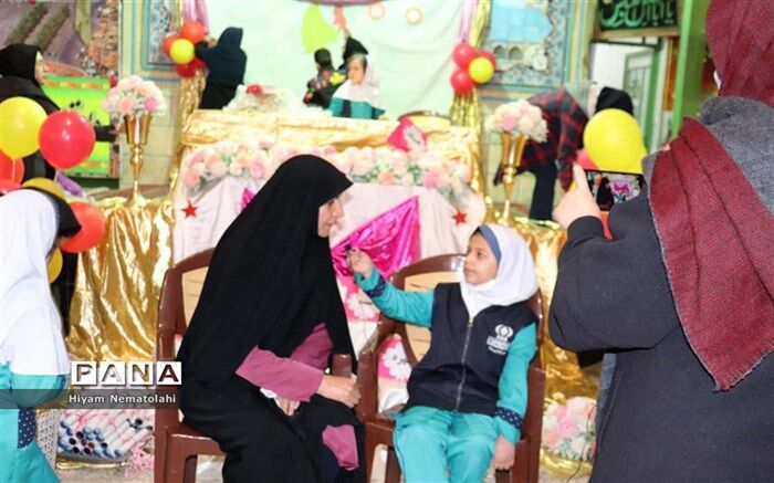 مادر فرشته‌ای که بال‌هایش پر پرواز فرزندان است