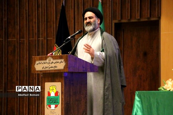 تقدیر از مادران شهدا در دهمین جشنواره اسوه‌های صبر و مقاومت
