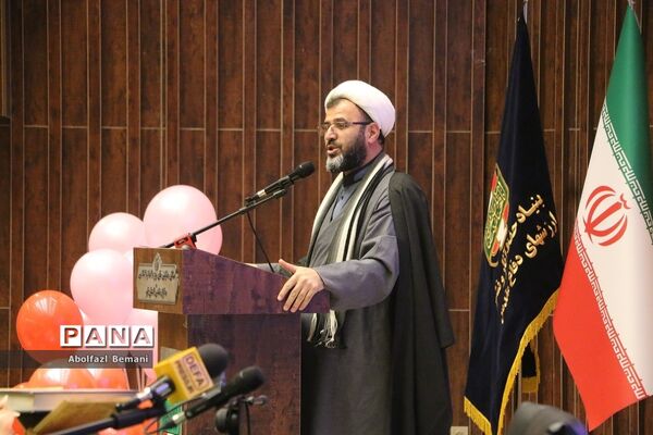 تقدیر از مادران شهدا در دهمین جشنواره اسوه‌های صبر و مقاومت