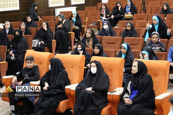 گردهمایی بانوان فرهنگی شهرستان نایین