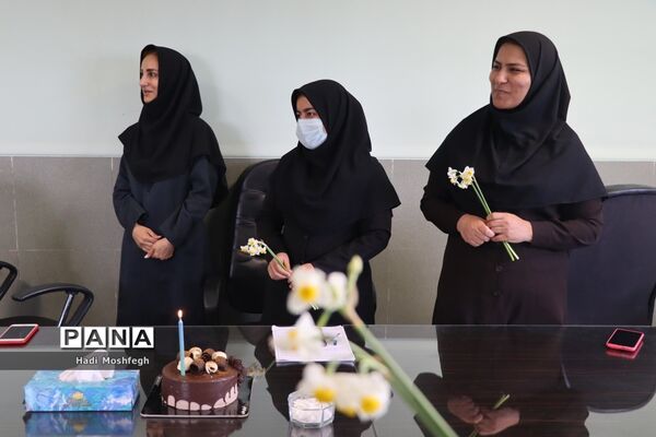 تجلیل از بانوان شاغل در حوزه  اداره‌کل آموزش و پرورش فارس