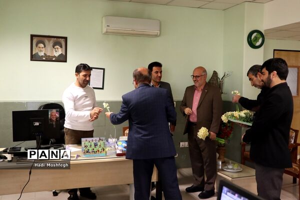 تجلیل از بانوان شاغل در حوزه  اداره‌کل آموزش و پرورش فارس