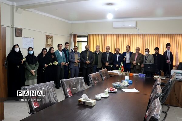 تجلیل از بانوان شاغل در حوزه  اداره‌کل آموزش و پرورش فارس