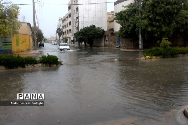 بارش باران و آبگرفتگی معابر در بوشهر