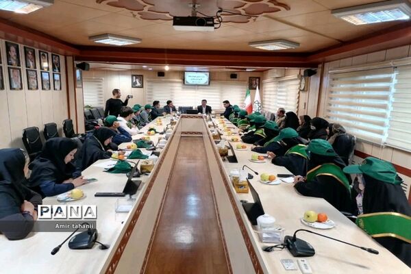 اولین گردهمایی شهرداران مدارس منطقه ۱۸