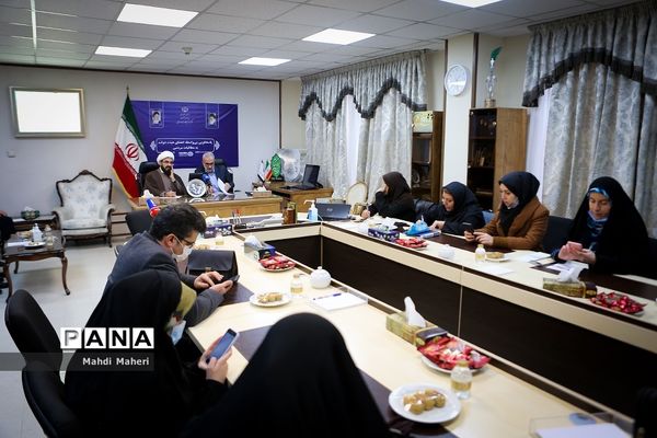 پاسخگویی وزیر آموزش و پرورش به مطالبات مردم با حضور در مرکز ارتباطات مردمی نهاد ریاست‌جمهوری