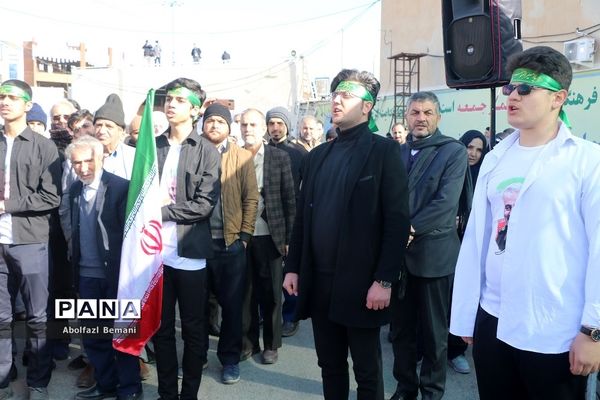 راهپیمایی مردم قم در محکومیت اهانت نشریه فرانسوی به مرجعیت