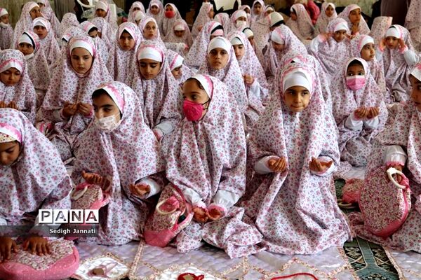 برگزاری جشن تکلیف مدارس آباده