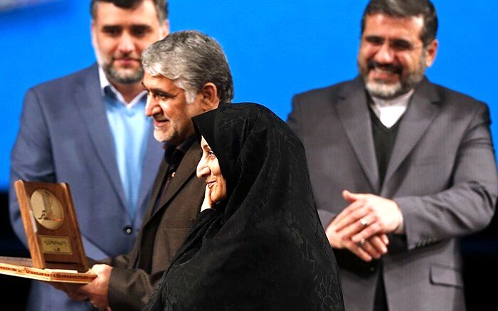 موفقیت نویسنده سمنانی در رقابت جایزه ادبی جلال آل احمد