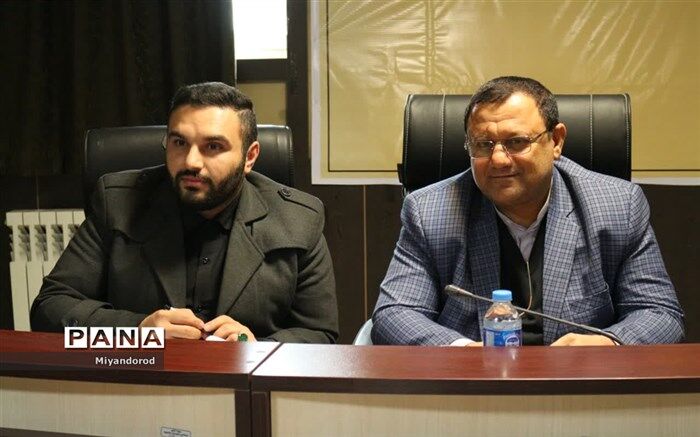 روابط عمومی‌ها چشم و چراغ هر اداره هستند