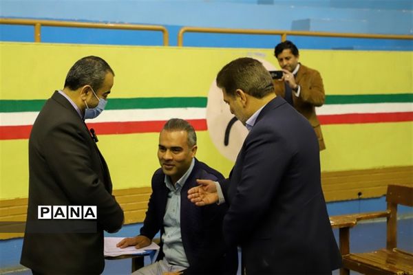 بازدید استاندار خراسان جنوبی از روند برگزاری آزمون سراسری