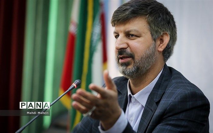 تربیت یک جوشش درونی است که با کسب دانش اتفاق می‌افتد